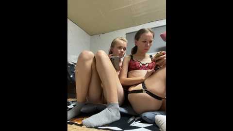 Media: zasmin_bella Stripchat 2024-11-26 12:16:00
