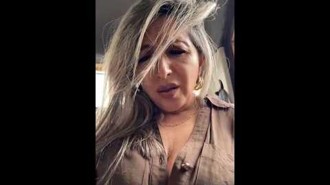 Media: _abril_office1 Stripchat 2024-11-27 16:54:00