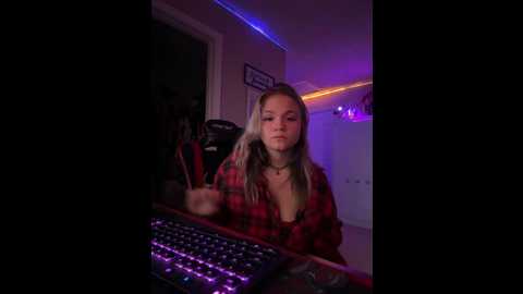 Media: cutiepiespanks Stripchat 2024-11-27 04:54:00