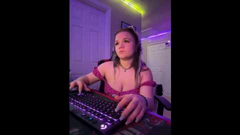 Media: cutiepiespanks Stripchat 2024-11-27 05:16:00