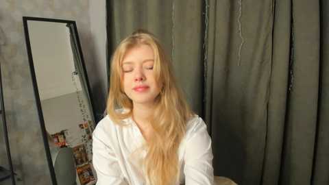 Media: georginahedley Stripchat 2024-11-27 09:28:00