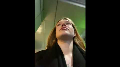 Media: honey___hot Stripchat 2024-11-27 16:39:00