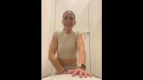 Media: lola_tentatiion Stripchat 2024-11-27 10:49:00