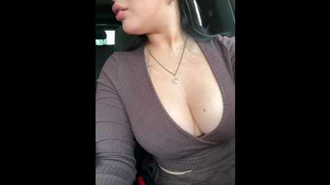 Media: sara_fun Stripchat 2024-11-27 15:26:00