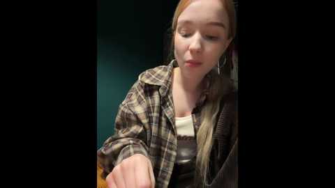 Media: baby_tiny Stripchat 2024-11-28 23:15:00