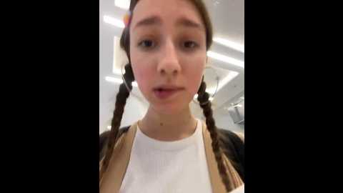 Media: lia__love Stripchat 2024-11-28 14:23:00
