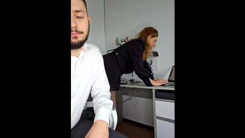 Media: lovebackground Stripchat 2024-11-28 10:34:00