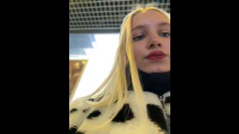 Media: milkyy_wway Stripchat 2024-11-28 07:51:00