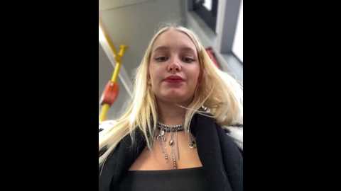 Media: milkyy_wway Stripchat 2024-11-28 09:35:00
