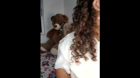 Media: shara_dreams Stripchat 2024-11-28 03:34:00
