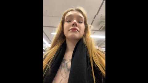 Media: honey___hot Stripchat 2024-11-29 18:36:00
