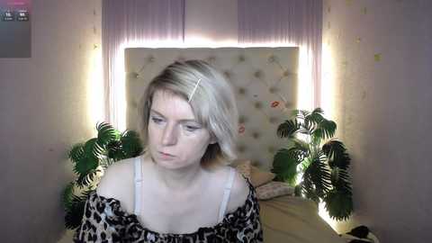 Media: lena_paulles Stripchat 2024-11-29 05:05:00