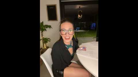 Media: lola_tentatiion Stripchat 2024-11-29 20:29:00