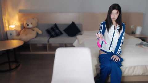 Media: lucky_baby Stripchat 2024-11-29 17:02:00
