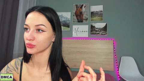 Media: meowluv66 Stripchat 2024-11-29 04:15:00