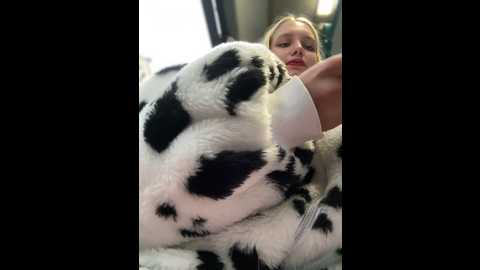 Media: milkyy_wway Stripchat 2024-11-29 09:35:00