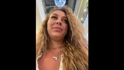 Media: sweet___emily Stripchat 2024-11-29 14:32:00