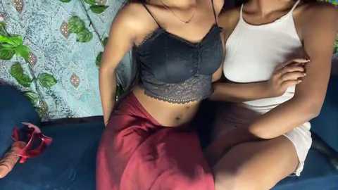 Media: wild_sona_mona Stripchat 2024-11-29 05:00:00