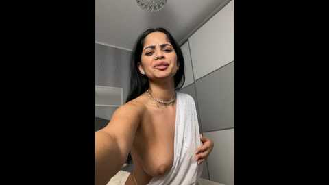 Media: _adelle Stripchat 2024-11-30 18:09:00