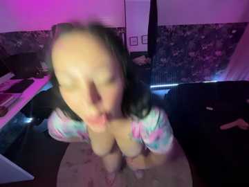 Media: chloe_ricci Stripchat 2024-11-30 05:38:00