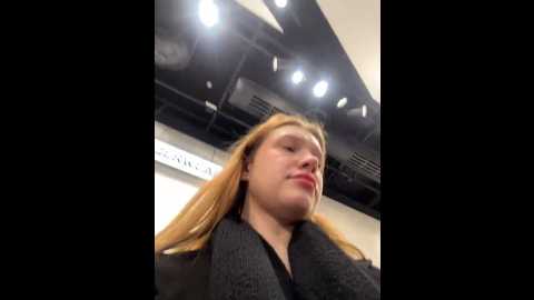 Media: honey___hot Stripchat 2024-11-30 15:20:00