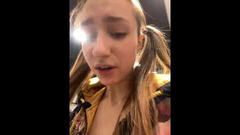 Media: lia__love Stripchat 2024-11-30 15:07:00