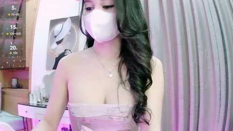 Media: sarah_xoxo Stripchat 2024-11-30 11:16:00