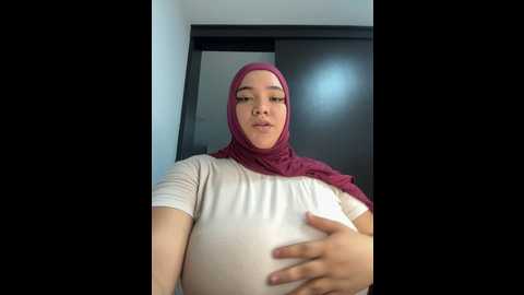 Media: sweetmuslim01 Stripchat 2024-11-30 03:13:00