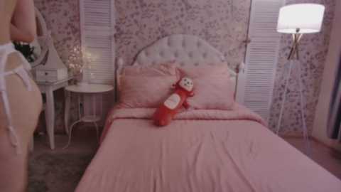 Media: wendy_darling Stripchat 2024-11-30 02:40:00
