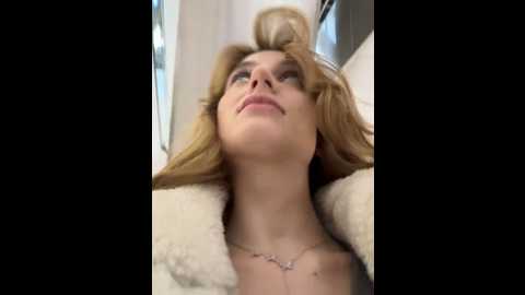 Media: _angelari_ Stripchat 2024-12-01 16:00:00