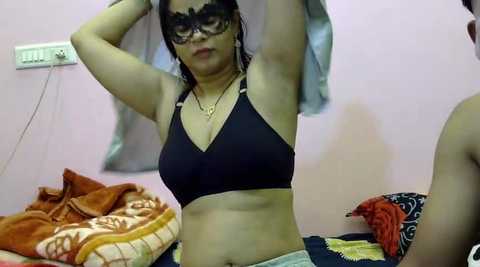 Media: _indian_couples Stripchat 2024-12-01 11:52:00