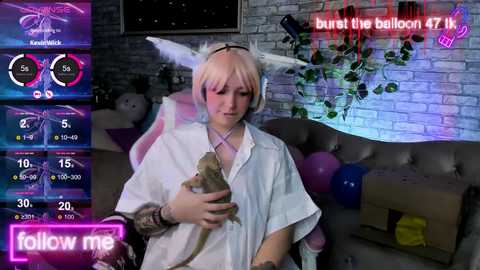Media: alex_howell Stripchat 2024-12-01 05:03:00