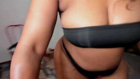 Media: giantbootymilf Stripchat 2024-12-01 14:09:00