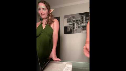 Media: nura_n_sarah Stripchat 2024-12-01 10:37:00