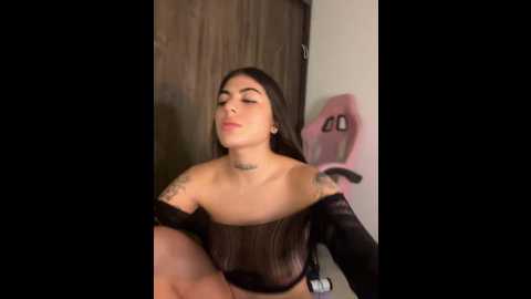 Media: sarasanders_4 Stripchat 2024-12-01 02:32:00