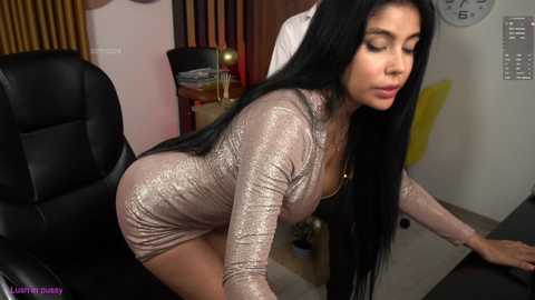 Media: secretary_bj Stripchat 2024-12-01 00:08:00