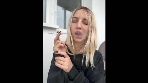 Media: adelina0001 Stripchat 2024-12-02 05:59:00