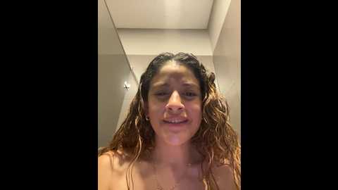 Media: alana15 Stripchat 2024-12-02 22:18:00
