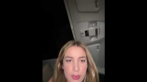 Media: evieevans Stripchat 2024-12-02 01:07:00