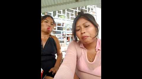 Media: karol_kamila19 Stripchat 2024-12-02 15:15:00