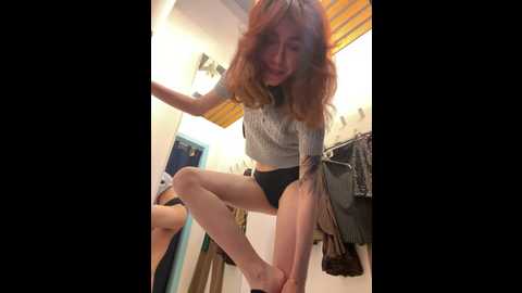 Media: lily__belle Stripchat 2024-12-02 13:55:00