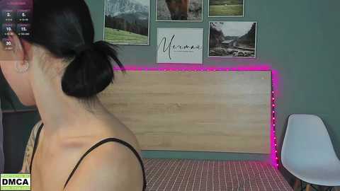 Media: meowluv66 Stripchat 2024-12-02 04:18:00