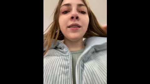Media: sunny___bunny Stripchat 2024-12-02 14:02:00