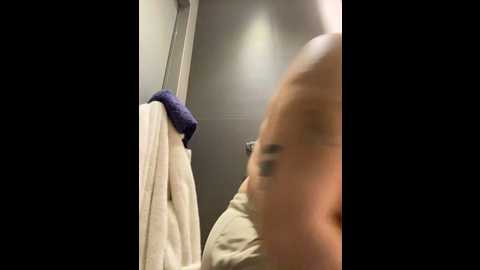 Media: suziemurray Stripchat 2024-12-02 15:01:00