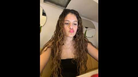 Media: alana15 Stripchat 2024-12-03 21:35:00