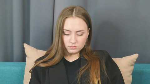 Media: amy_beach Stripchat 2024-12-03 22:18:00
