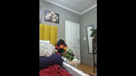 Media: bustygoddess32 Stripchat 2024-12-03 04:43:00