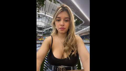 Media: carolina__star Stripchat 2024-12-03 01:35:00