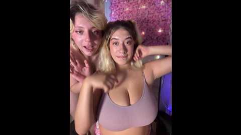 Media: enyeld_ruru Stripchat 2024-12-03 18:44:00