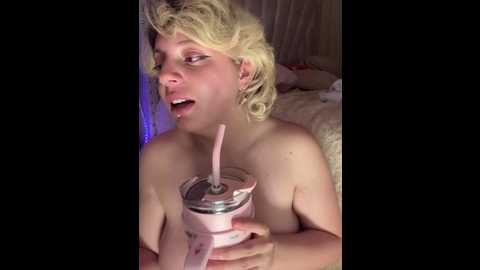 Media: enyeld_ruru Stripchat 2024-12-03 22:34:00